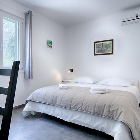 Apartmani Dule コミジャ エクステリア 写真