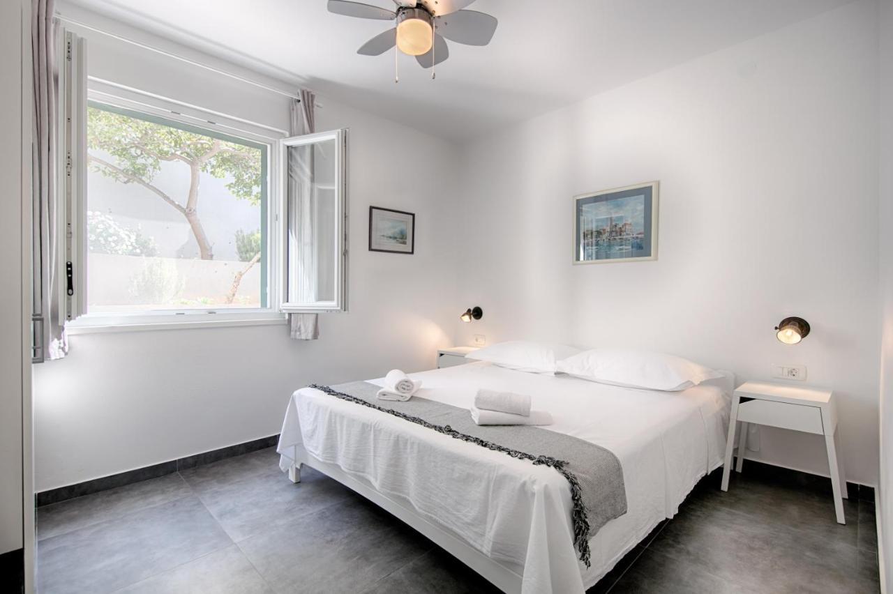 Apartmani Dule コミジャ エクステリア 写真