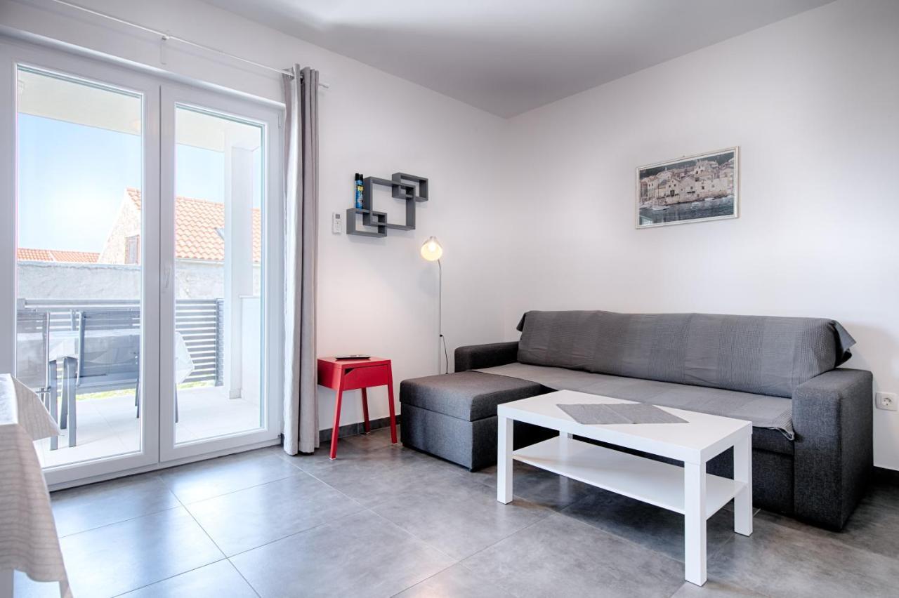 Apartmani Dule コミジャ エクステリア 写真